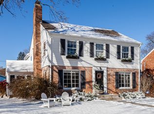 6229 N Bay Ridge Ave, Whitefish Bay, WI 53217