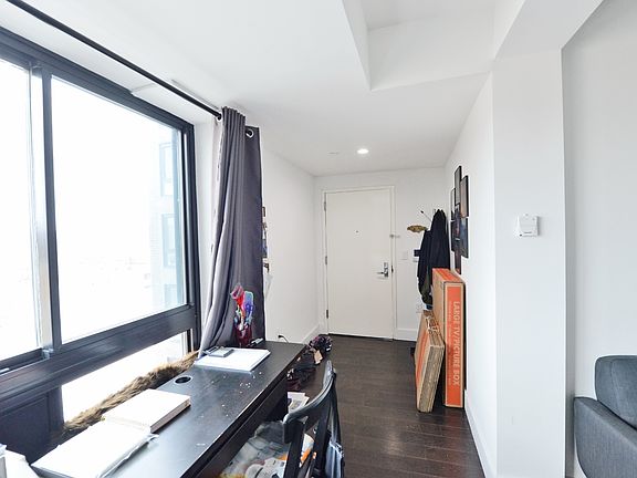 5th image of 2183 3rd Ave #1102