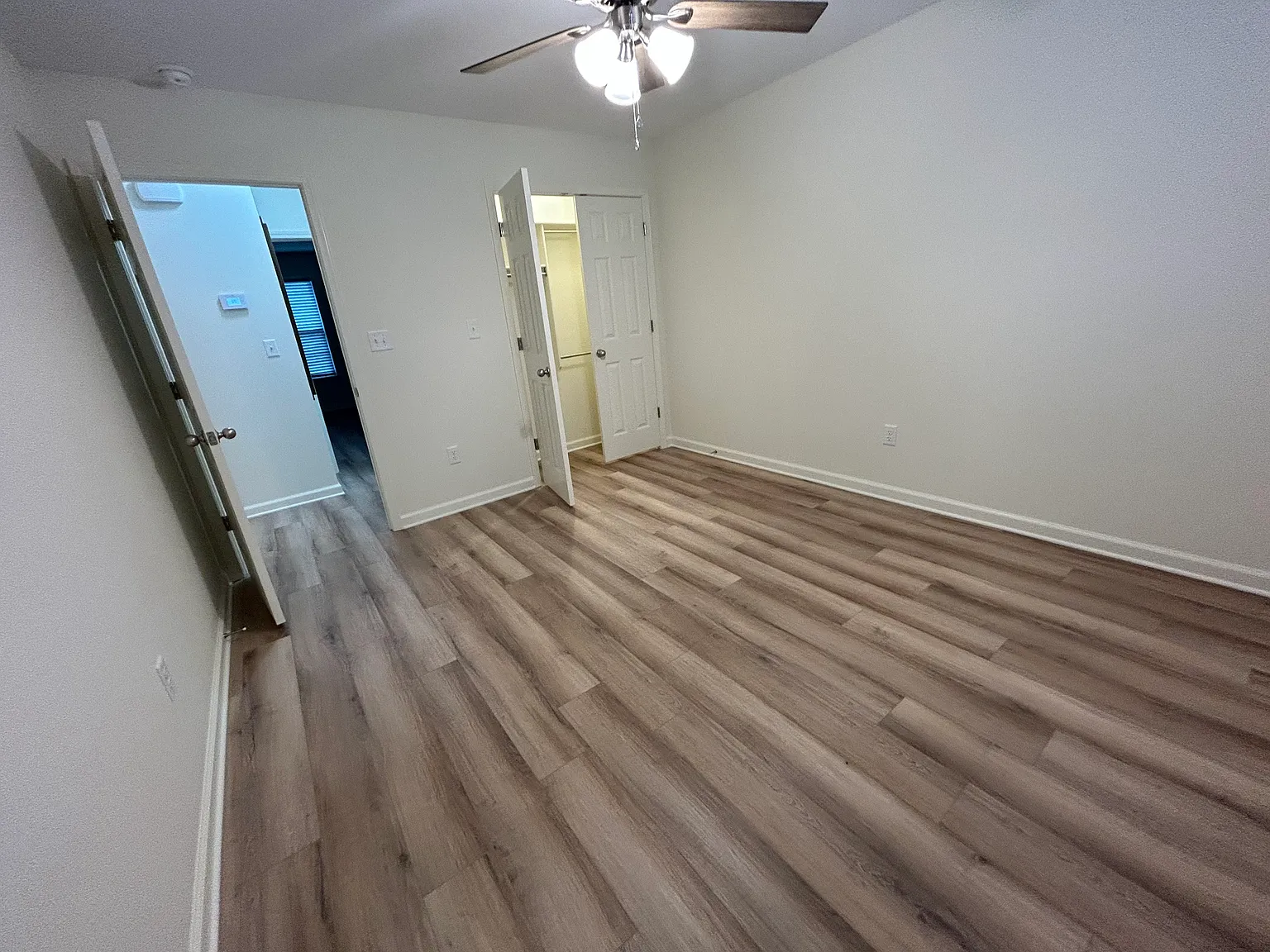 2 bed, 1000 sqft, $1,000 — Photo 3