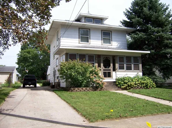 1307 S Delaware Ave, Mason City, IA 50401
