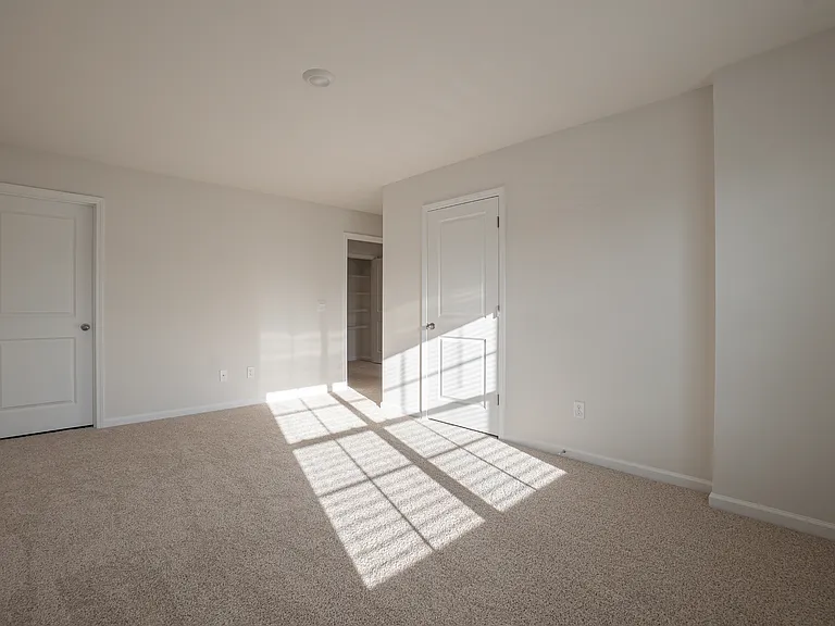 246 Wall St — Photo 21