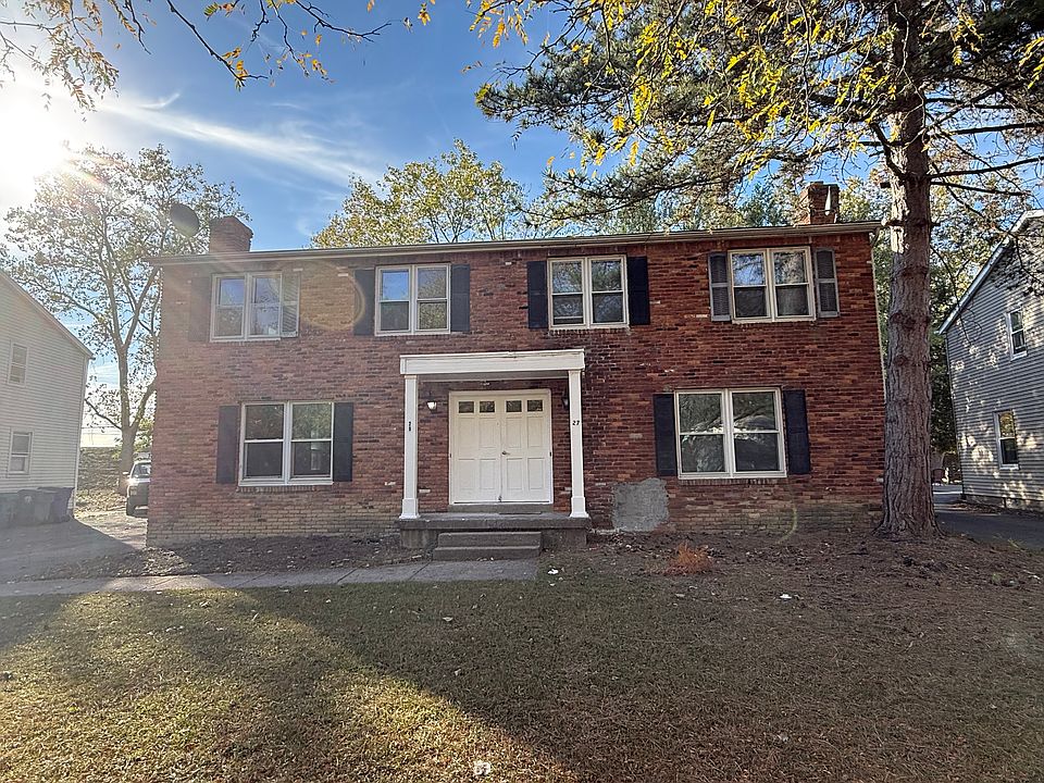 1st image of 27 Fairgreen Dr #27