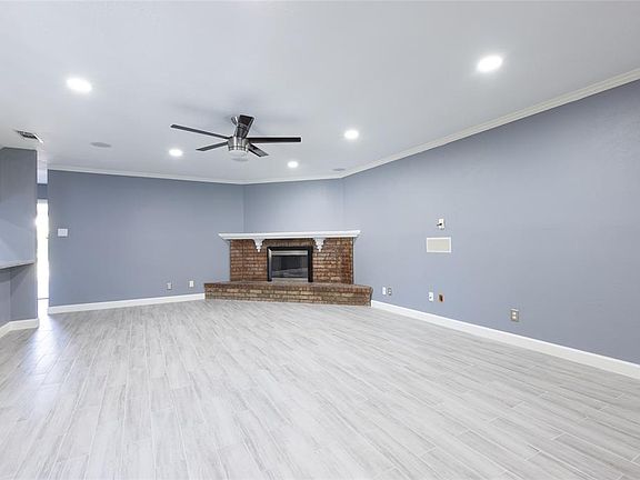4th image of 311 Bluffview Dr