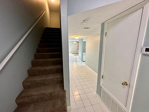 2nd image of 372 Schneider Dr Unit 16