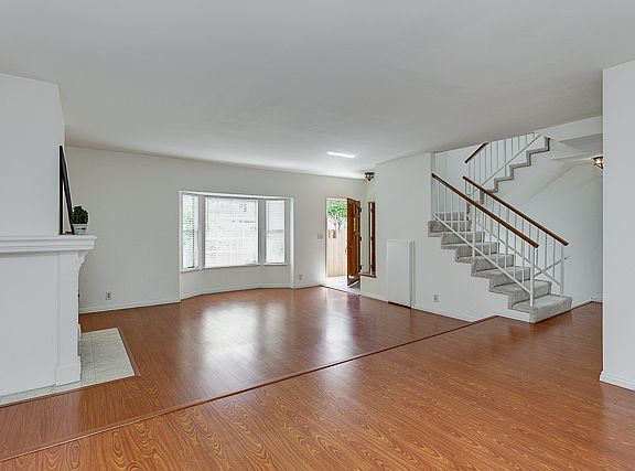 5th image of 1019 Fairview Ave #C