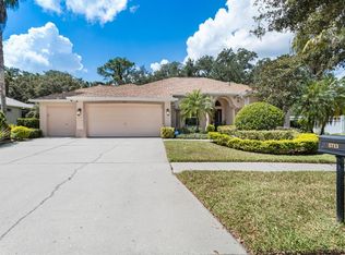 5713 Tanagerside Rd, Lithia, FL 33547