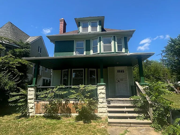 12327 Phillips Ave — Photo 1