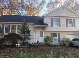 132 Jenna Ct, Lakewood, NJ