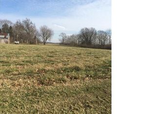 3808 Meadow Ln, Highland, IL 62249