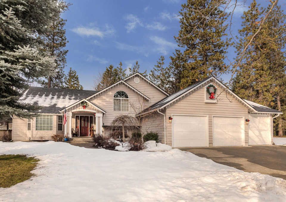 1st image of 704 S Osprey Dr