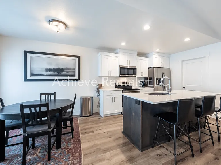 2366 N 150 E — Photo 4