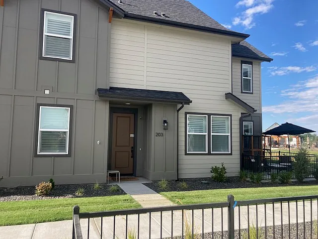 Building Photo - 203 S Koyukuk Ln