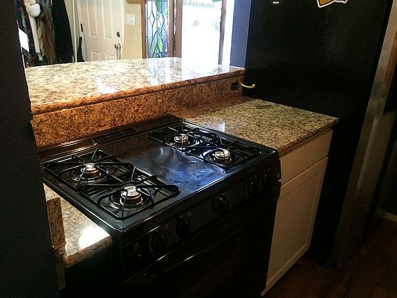 4th image of 5405 Willow Ln