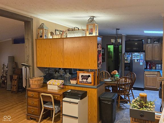 2nd image of 1550 E County Road 50 N