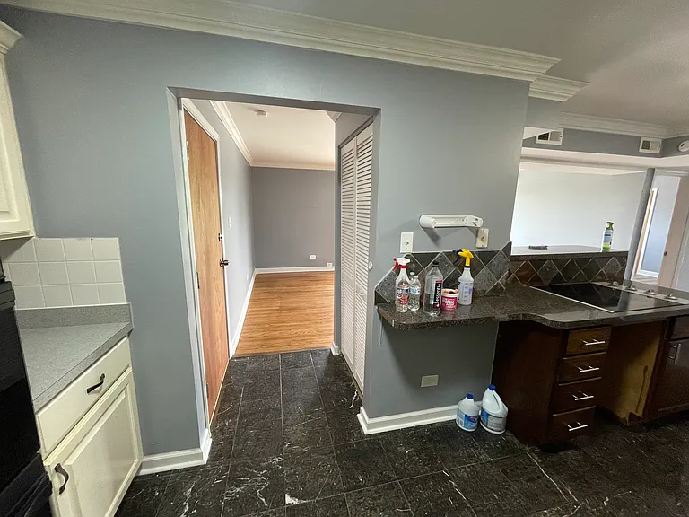 5850 W 87th St #3C — Photo 9