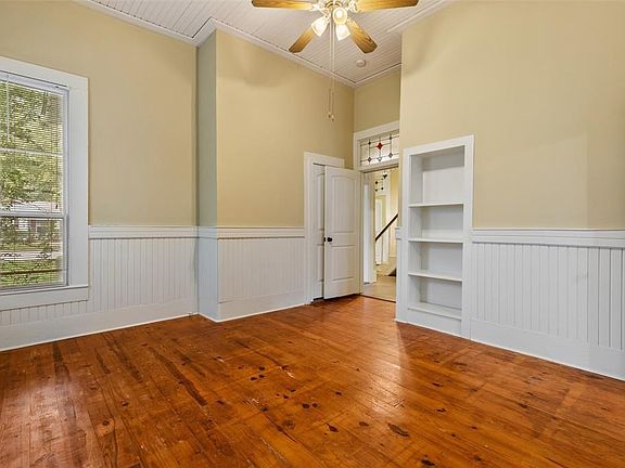 5th image of 923 Avenue #F