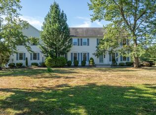 10 Apple Tree Rd, Flemington, NJ 08822