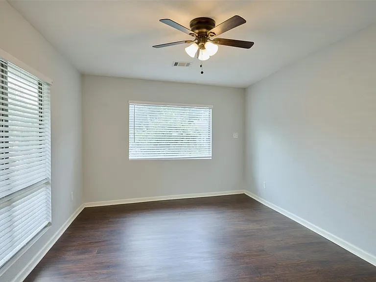 51 Harbour Ln #55 — Photo 8