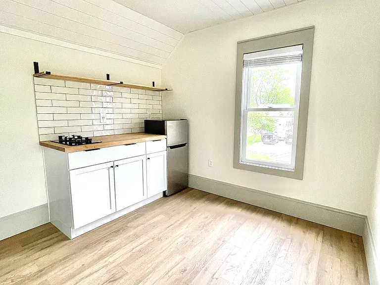 621 S 14th St #3 — Photo 3
