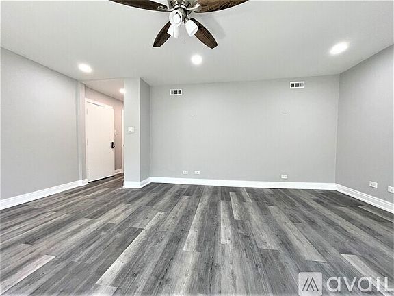 5th image of 2240 N Sawyer Ave #G