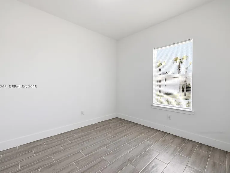 195 W Port Charlotte #A — Photo 9