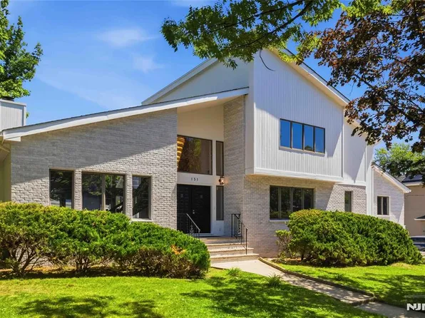131 Haase Ave, Paramus, NJ 07652