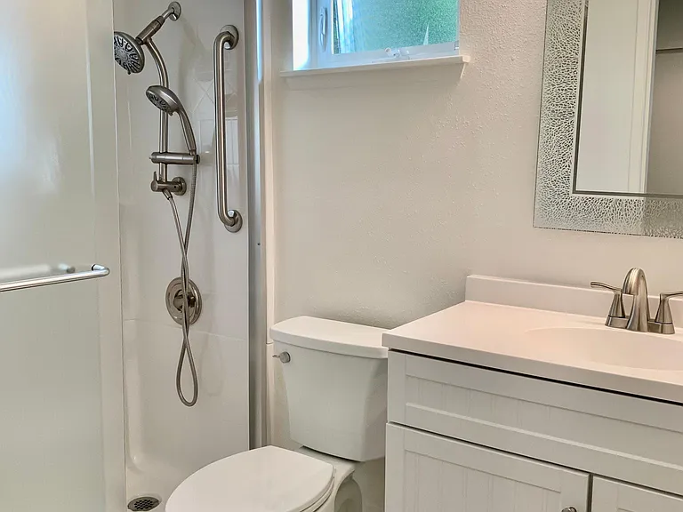 1718 Alki Ave SW #100 — Photo 19
