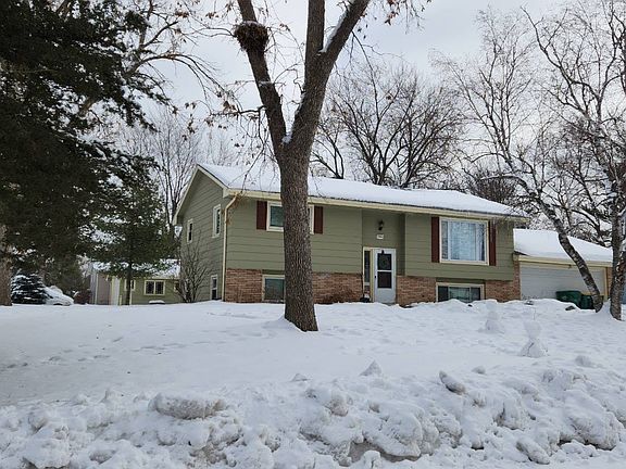 3rd image of 7030 James Ave N