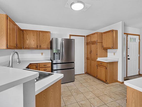 4th image of 3234 Clove Dr