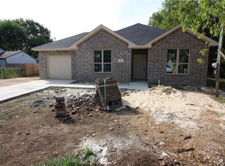 705 Poindexter Ave, Cleburne, TX 76033