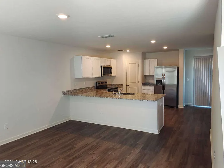 538 Pemberton St — Photo 2