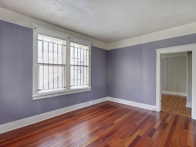 631 West 37th St — Photo 12
