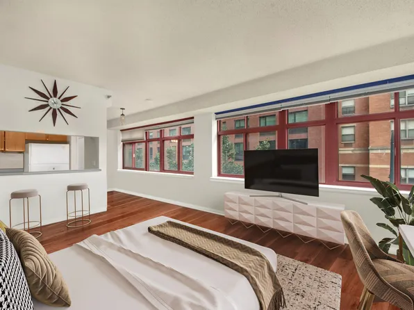 4-74 48th Avenue image 3 of 6