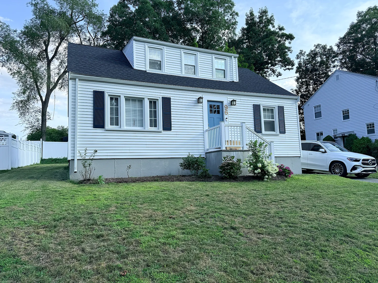4 bed, 2582 sqft, $4,900 — Photo 4