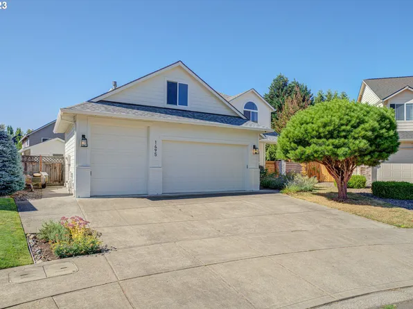 1495 NE Zachary St, Hillsboro, OR 97124