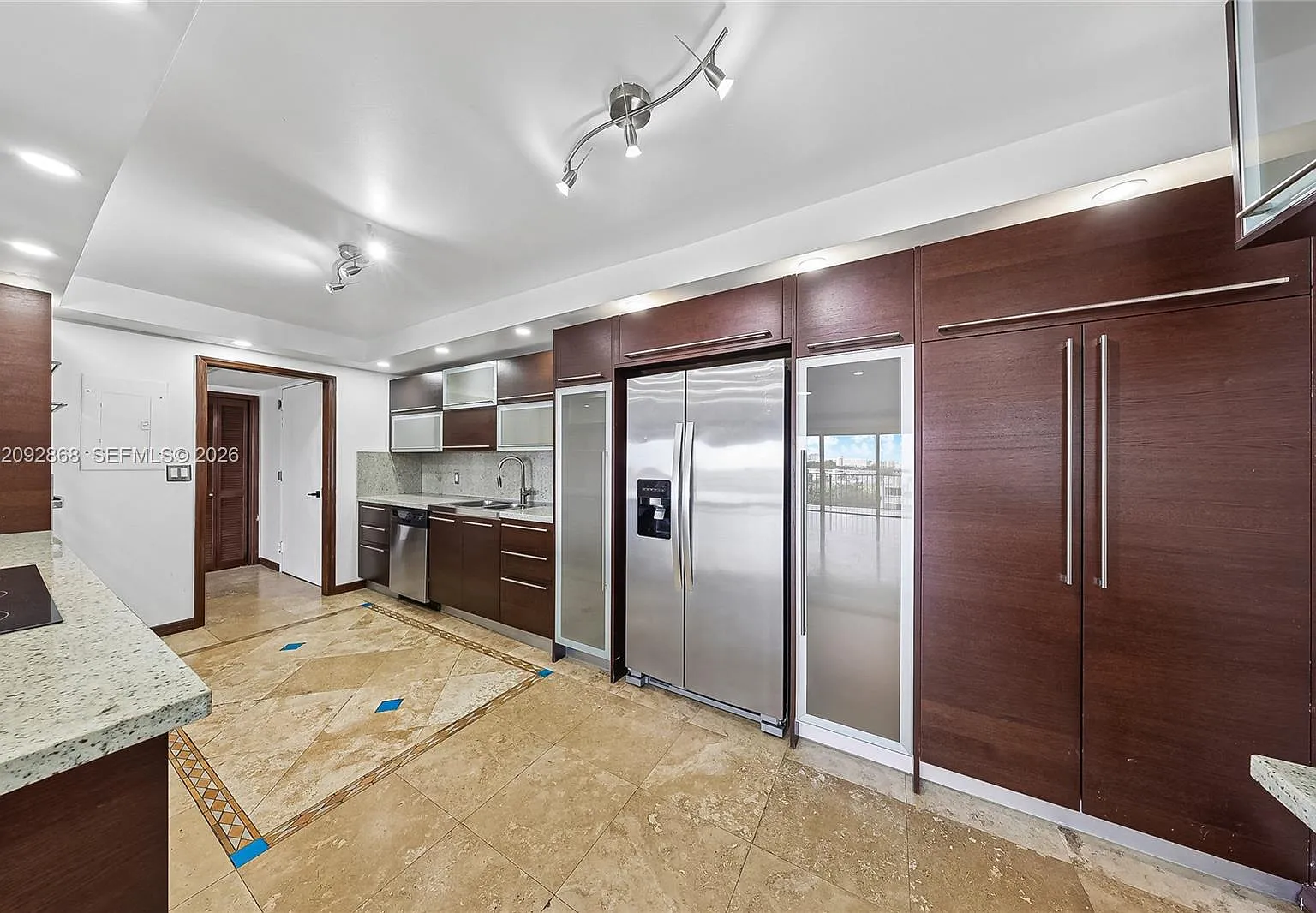 Cricket Club Condo — Photo 4