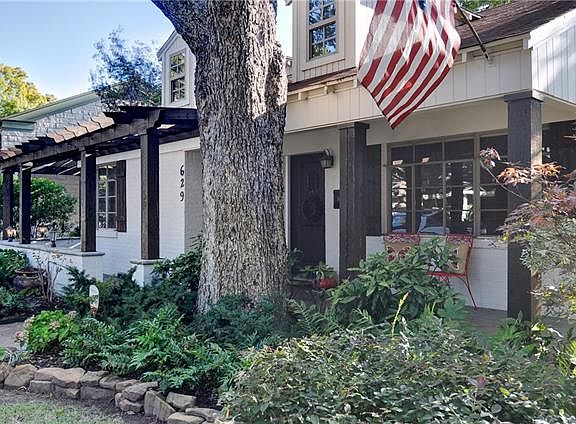 3rd image of 629 Westwood Ave