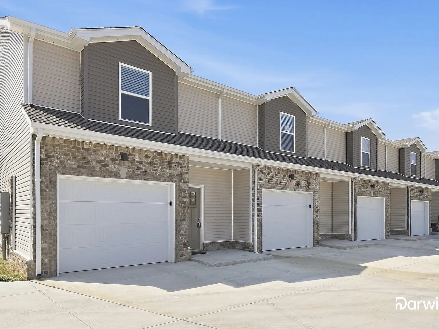 2 bed, 2.5 bath, 1550 sqft, $1,225 — Photo 2