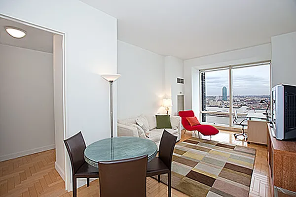 Rented by Trump International Realty | media 27