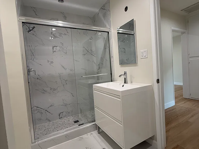 4904 Tujunga Ave #6 — Photo 2