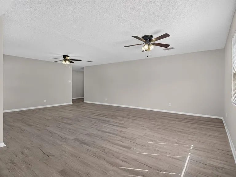 5503 Boeing Dr — Photo 7