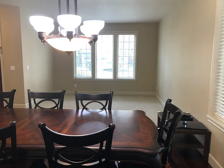 1074 Meek Way — Photo 8