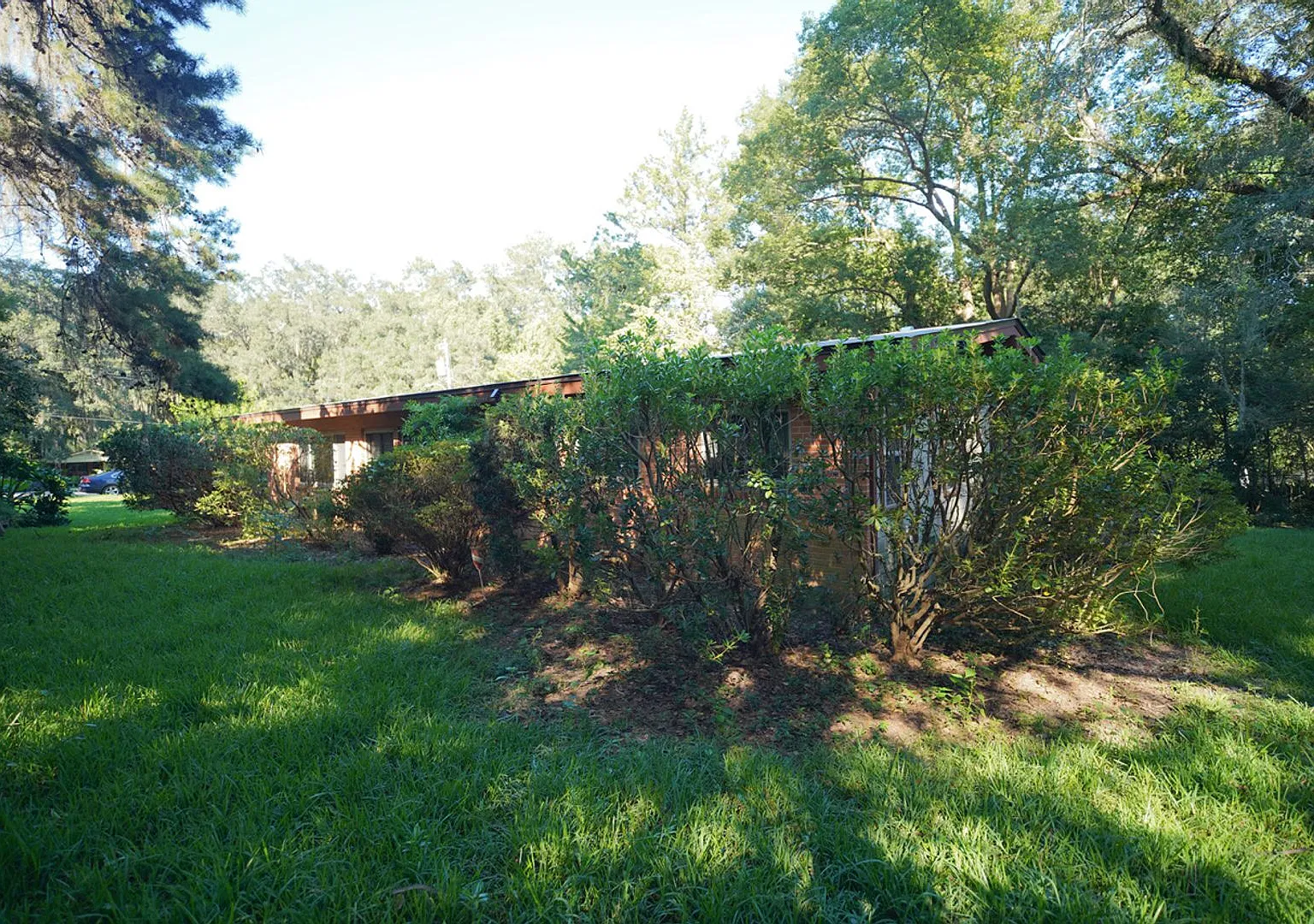 Secluded 3 BR / 2 BA home at end of cul-de-sac — Photo 4