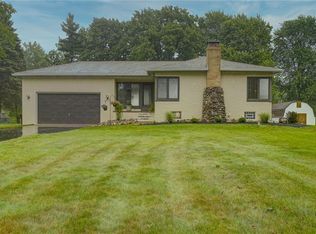 564 Harris Hill Rd, Lancaster, NY 14086