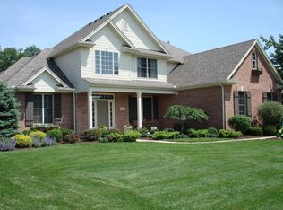 7904 Rockspring Ct, Maumee, OH 43537