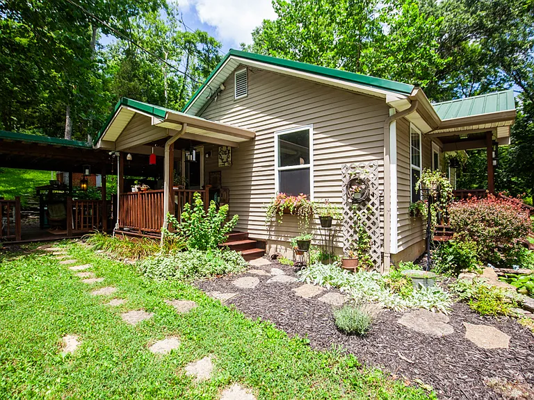 2766 Yeager Rd — Photo 4
