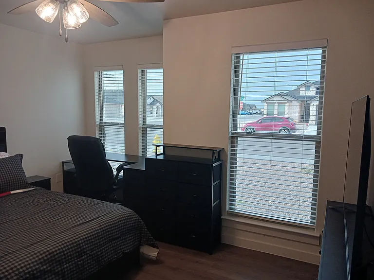 2049 Dove Ave — Photo 5