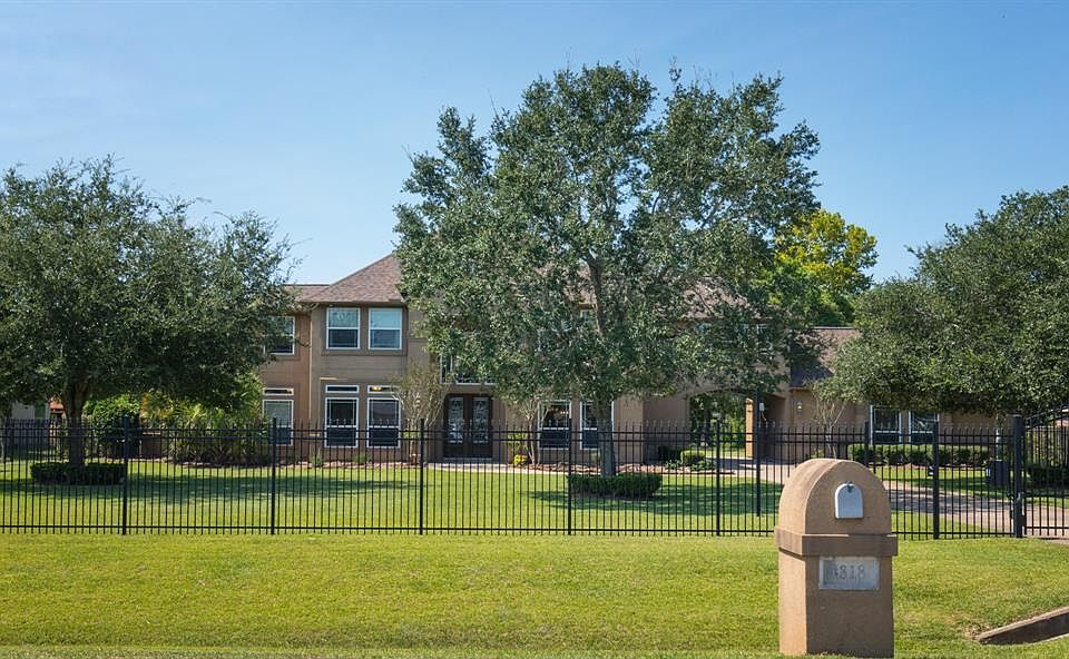 1st image of 4318 Creek Point Ln