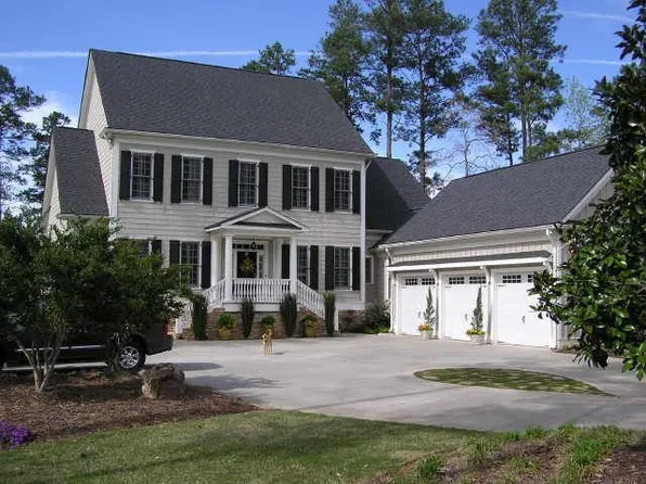 245 Highgrove Dr, Fayetteville, GA 30215