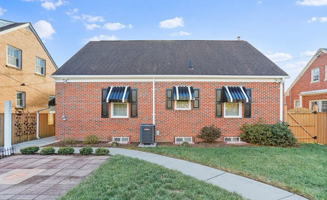 Building Photo - 130 Montague Ave #1